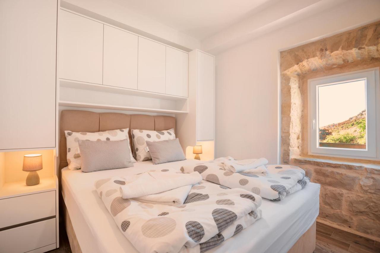Old Stone House Gp Villa Подстрана Екстериор снимка